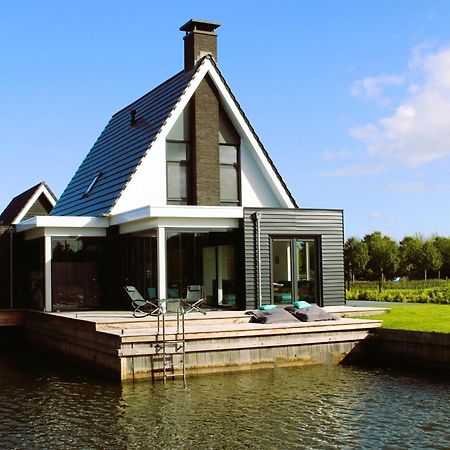 Peaceful Villa On The Water In Stavoren Esterno foto