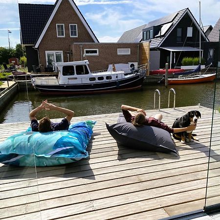 Peaceful Villa On The Water In Stavoren Esterno foto